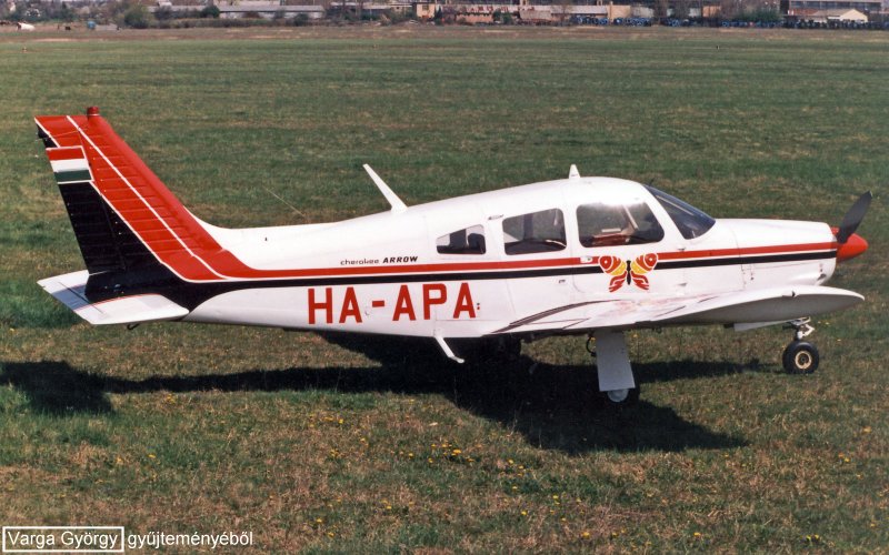 Kép a HA-APA (2) lajstromú gépről.