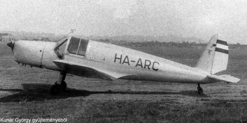 Kép a HA-ARC (2) lajstromú gépről.