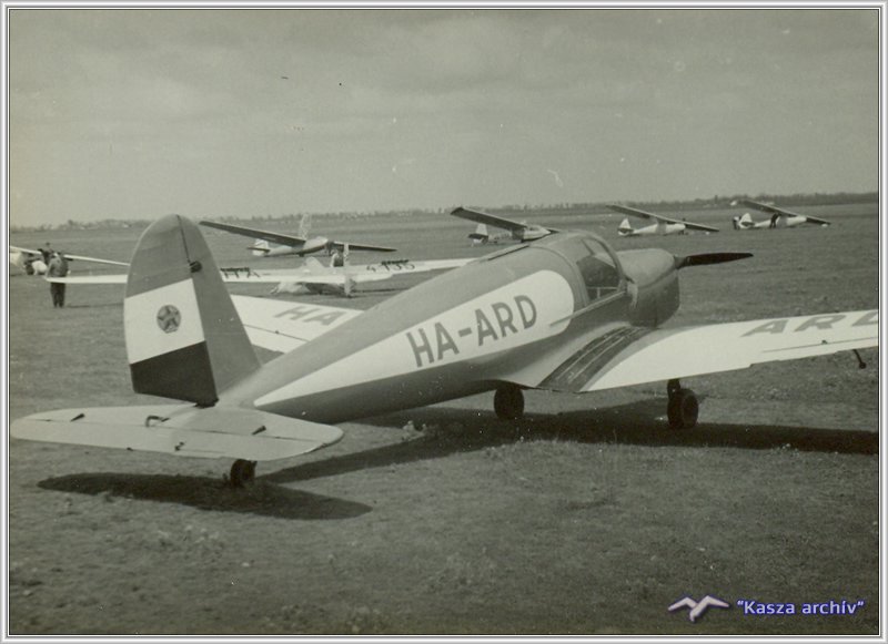 Kép a HA-ARD (2) lajstromú gépről.