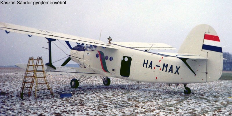 Kép a HA-MAX (2) lajstromú gépről.