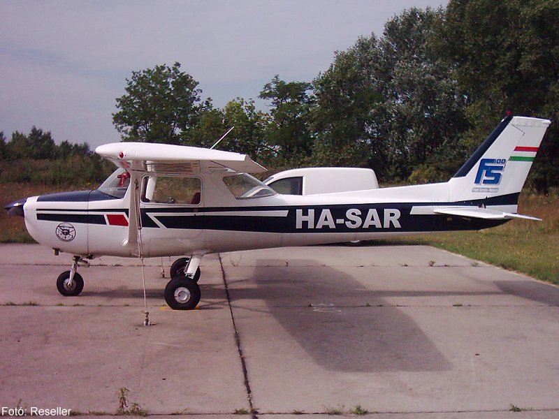 Kép a HA-SAR (2) lajstromú gépről.