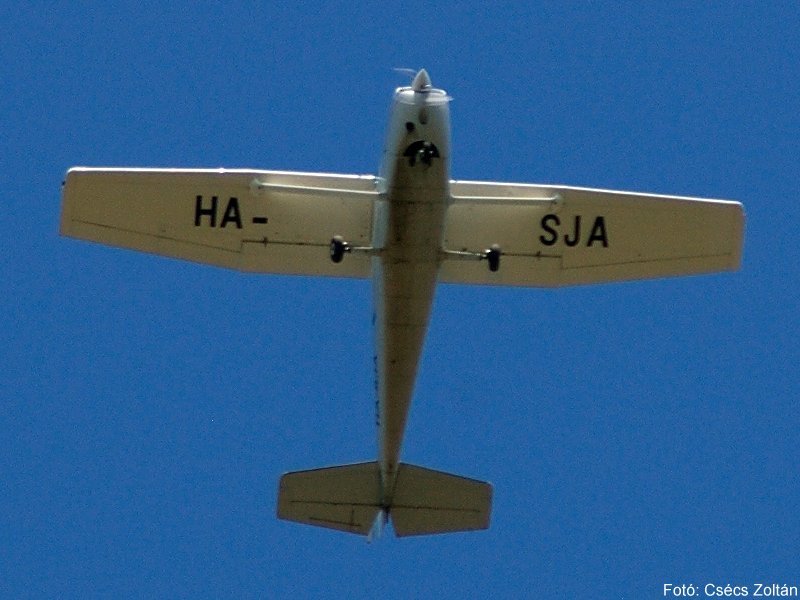 Kép a HA-SJA lajstromú gépről.