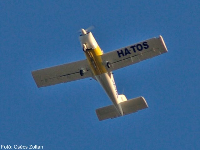Kép a HA-TOS (2) lajstromú gépről.