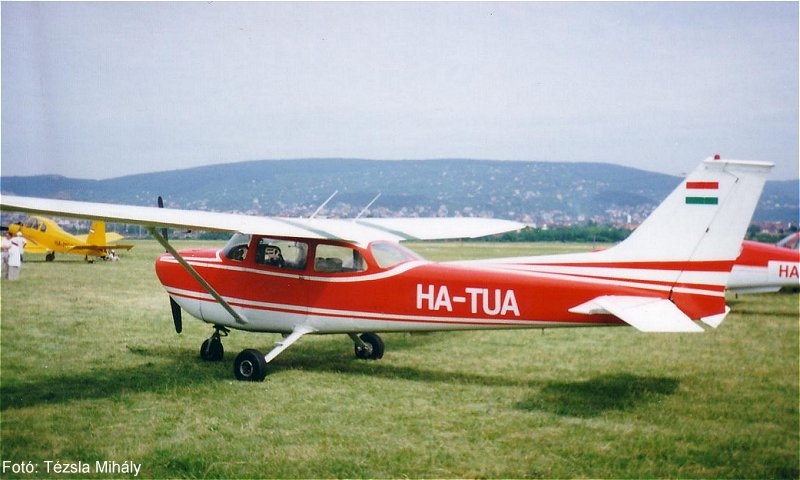 Kép a HA-TUA lajstromú gépről.