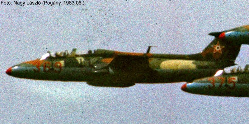 Kép a Aero L-29 Delfín típusú, 369 oldalszámú gépről.