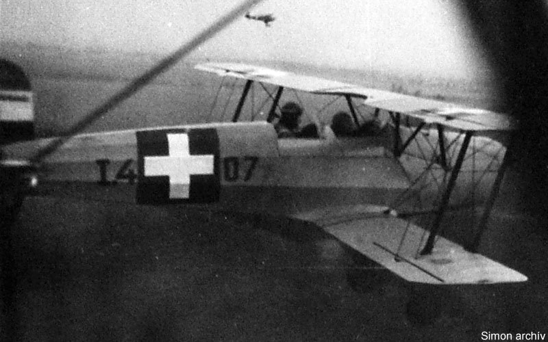 Kép a Bücker Bü 131 típusú, I.407 oldalszámú gépről.