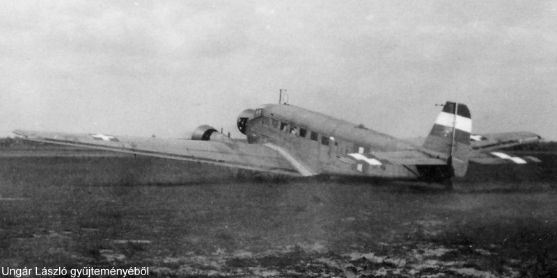 Kép a Junkers Ju 52 típusú, U.864 oldalszámú gépről.