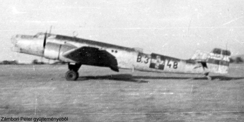 Kép a Junkers Ju 86 típusú, B.348 oldalszámú gépről.