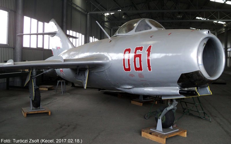 Kép a Mikojan-Gurjevics MiG-15 típusú, 061 oldalszámú gépről.