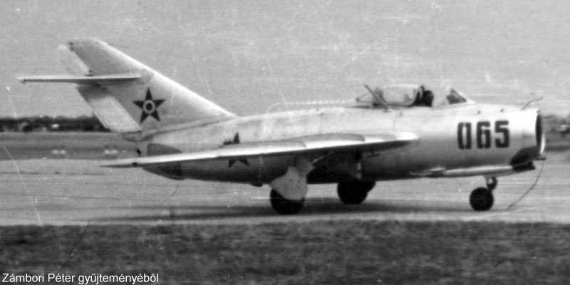 Kép a Mikojan-Gurjevics MiG-15 típusú, 065 oldalszámú gépről.