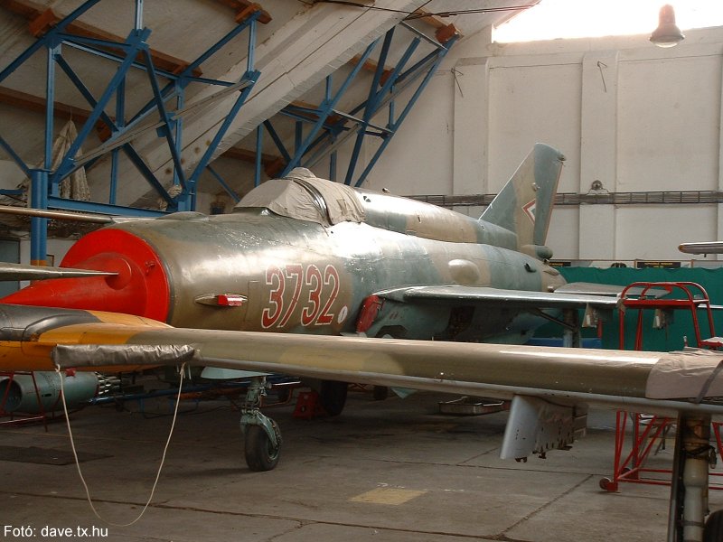 Kép a Mikojan-Gurjevics MiG-21 típusú, 3732 oldalszámú gépről.