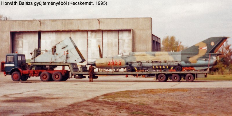 Kép a Mikojan-Gurjevics MiG-21 típusú, 3955 oldalszámú gépről.