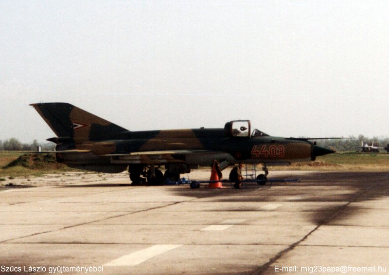 Kép a Mikojan-Gurjevics MiG-21 típusú, 4403 oldalszámú gépről.