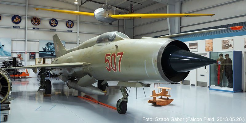 Kép a Mikojan-Gurjevics MiG-21 típusú, 507 oldalszámú gépről.
