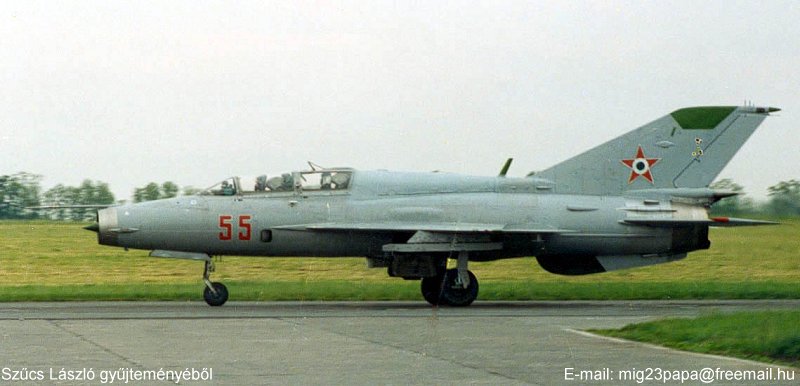 Kép a Mikojan-Gurjevics MiG-21 típusú, 55 oldalszámú gépről.