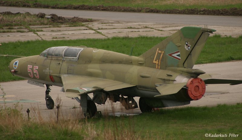 Kép a Mikojan-Gurjevics MiG-21 típusú, 55 oldalszámú gépről.
