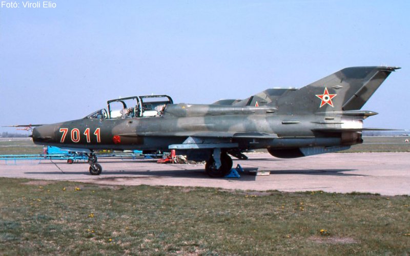 Kép a Mikojan-Gurjevics MiG-21 típusú, 7011 oldalszámú gépről.