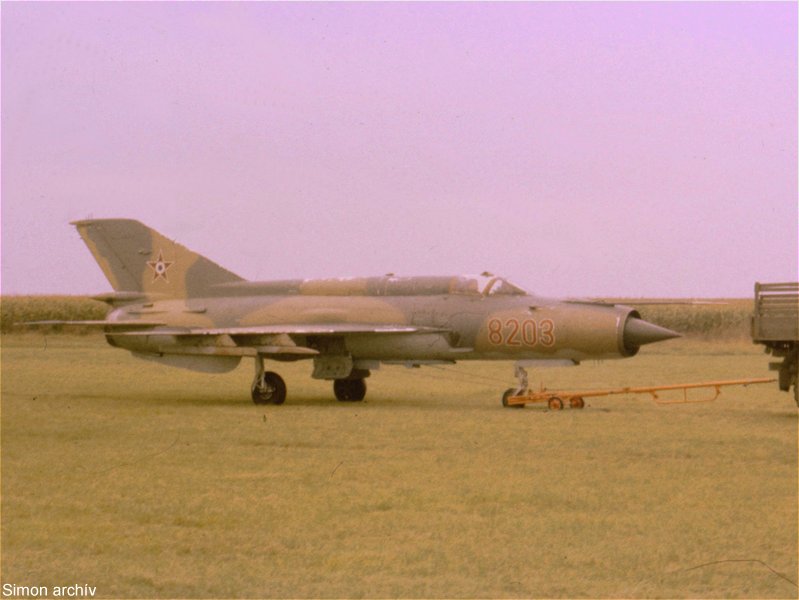 Kép a Mikojan-Gurjevics MiG-21 típusú, 8203 oldalszámú gépről.