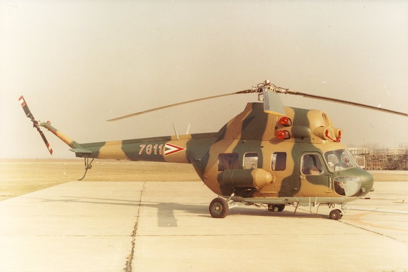 Kép a Mil Mi-2 típusú, 7811 oldalszámú gépről.