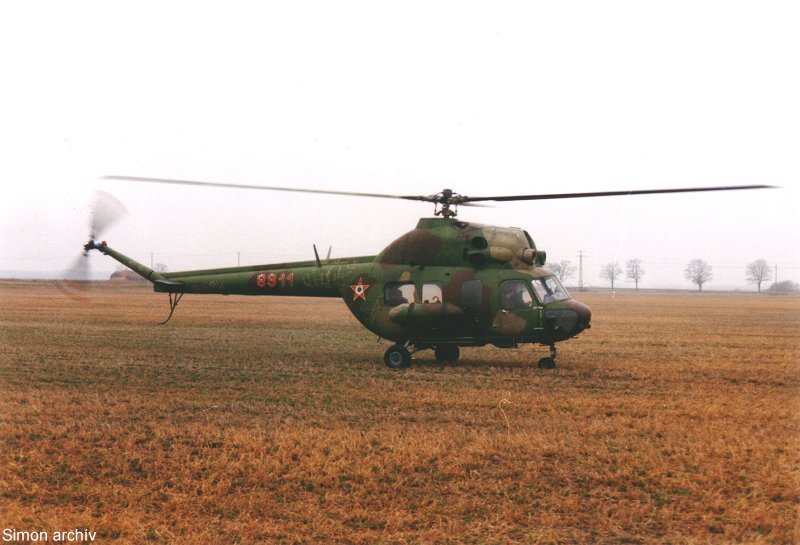 Kép a Mil Mi-2 típusú, 8911 oldalszámú gépről.