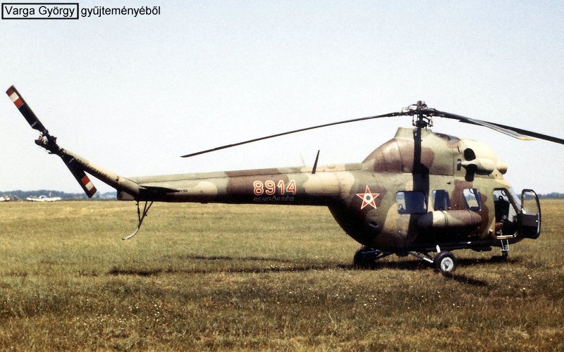 Kép a Mil Mi-2 típusú, 8914 oldalszámú gépről.
