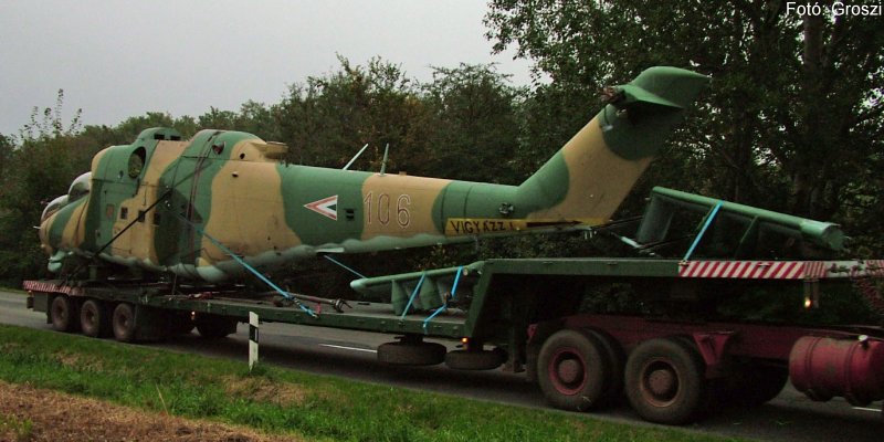 Kép a Mil Mi-24 típusú, 106 (2) oldalszámú gépről.