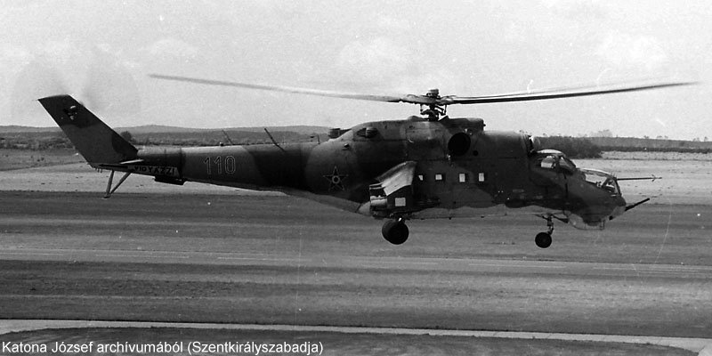 Kép a Mil Mi-24 típusú, 110 (2) oldalszámú gépről.
