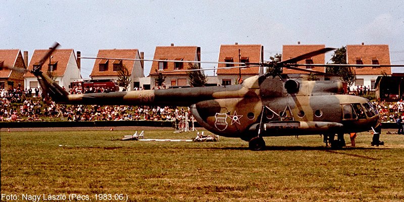 Kép a Mil Mi-8 típusú, 130 oldalszámú gépről.