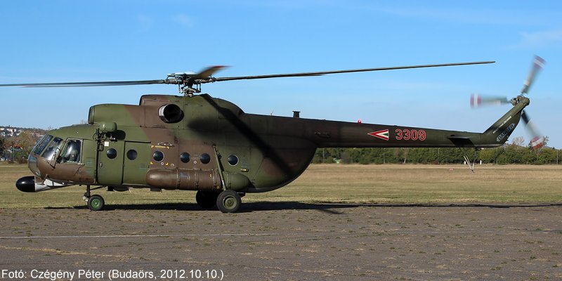Kép a Mil Mi-8 típusú, 3309 oldalszámú gépről.