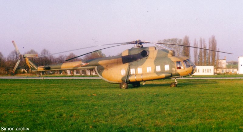 Kép a Mil Mi-8 típusú, 416 oldalszámú gépről.