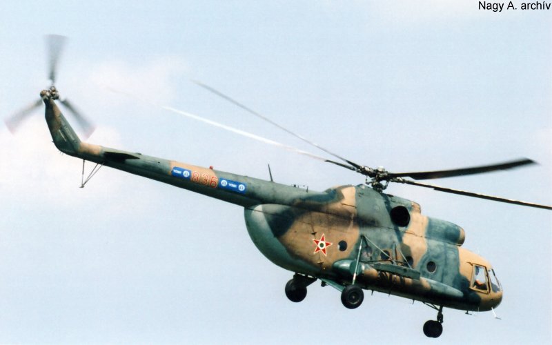 Kép a Mil Mi-8 típusú, 836 oldalszámú gépről.