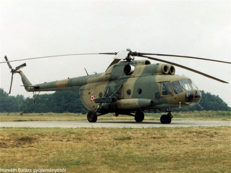 Kép a Mil Mi-8 típusú, 936 oldalszámú gépről.