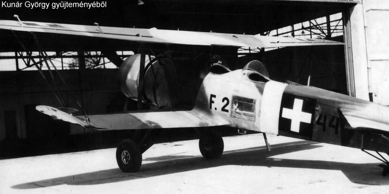 Kép a Weiss Manfréd W.M.21 Sólyom típusú, F.244 oldalszámú gépről.