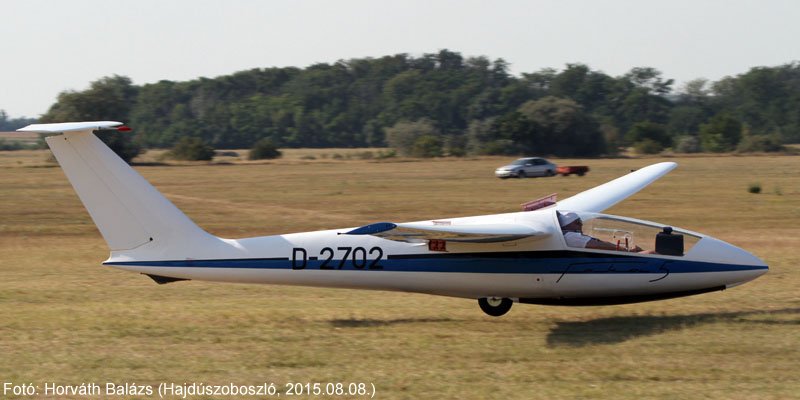 Kép a D-2702 lajstromú gépről.