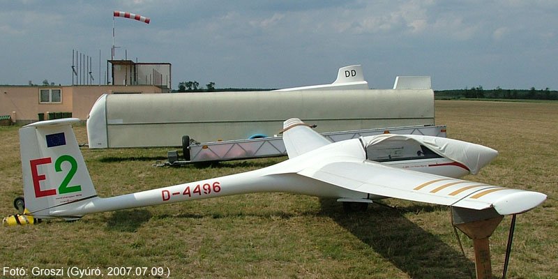 Kép a D-4496 lajstromú gépről.