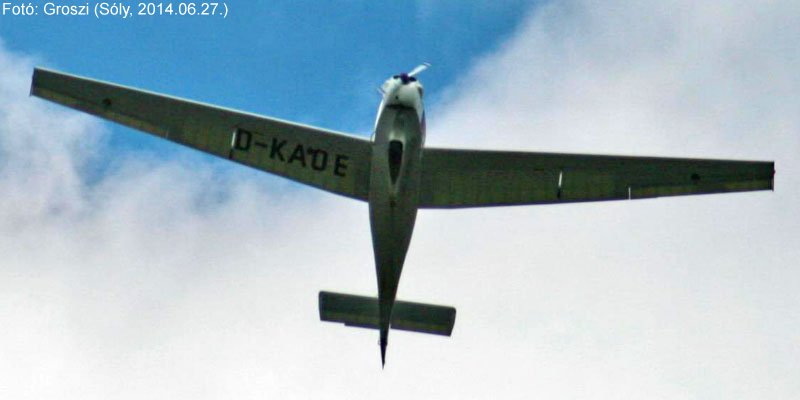 Kép a D-KAOE (2) lajstromú gépről.