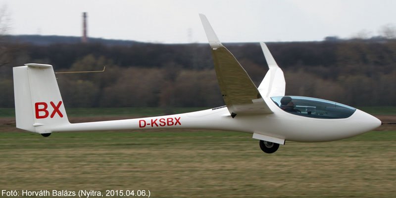 Kép a D-KSBX lajstromú gépről.
