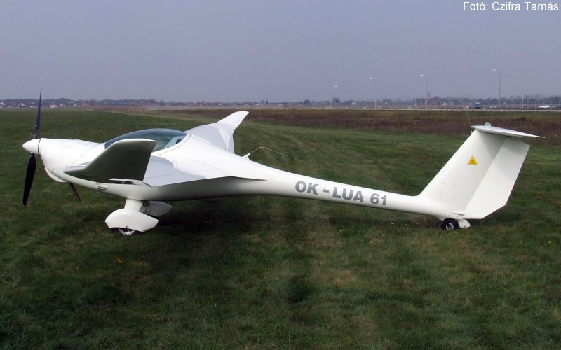 Kép a OK-LUA 61 lajstromú gépről.