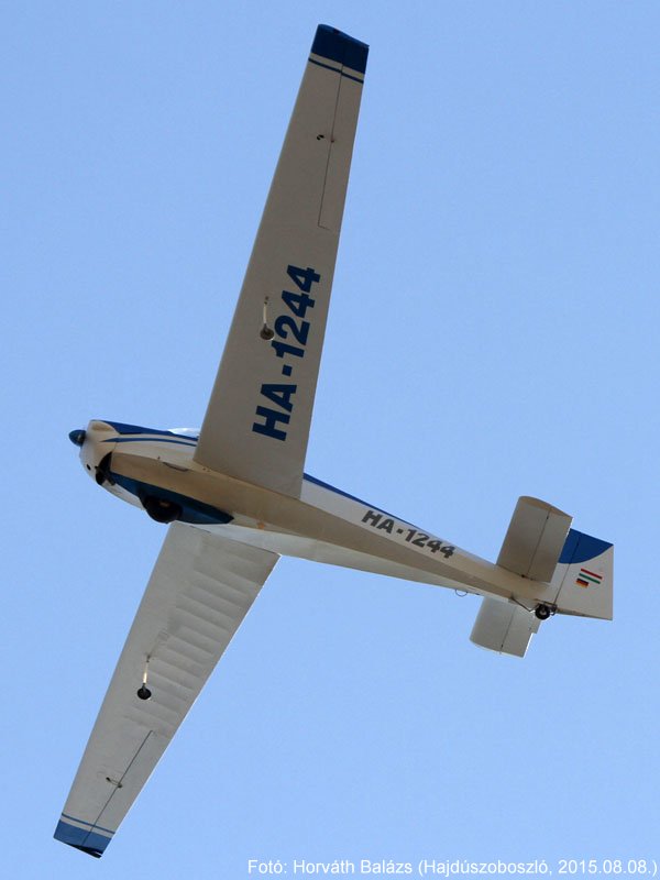 Kép a HA-1244 lajstromú gépről.