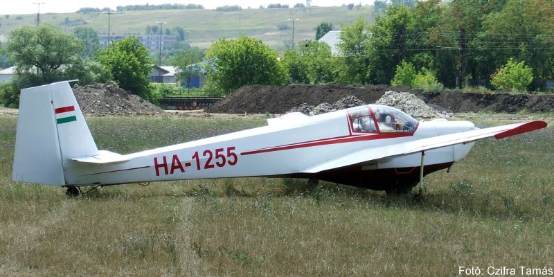 Kép a HA-1255 lajstromú gépről.