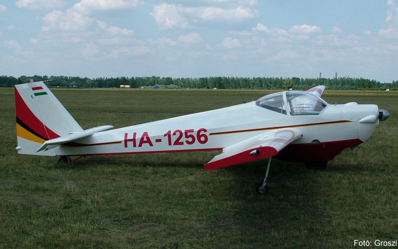 Kép a HA-1256 lajstromú gépről.