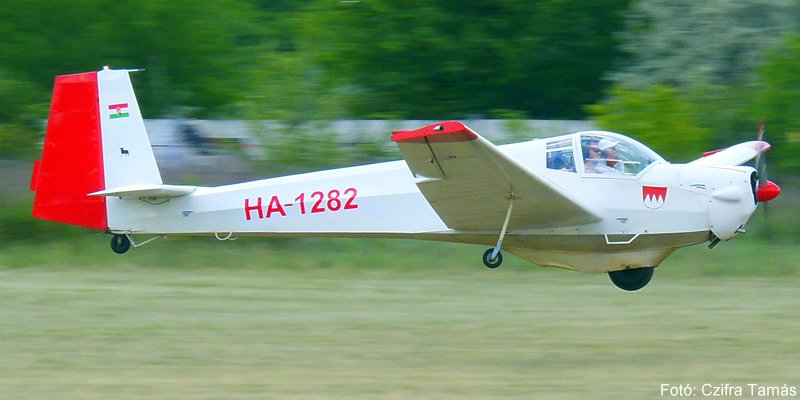 Kép a HA-1282 lajstromú gépről.