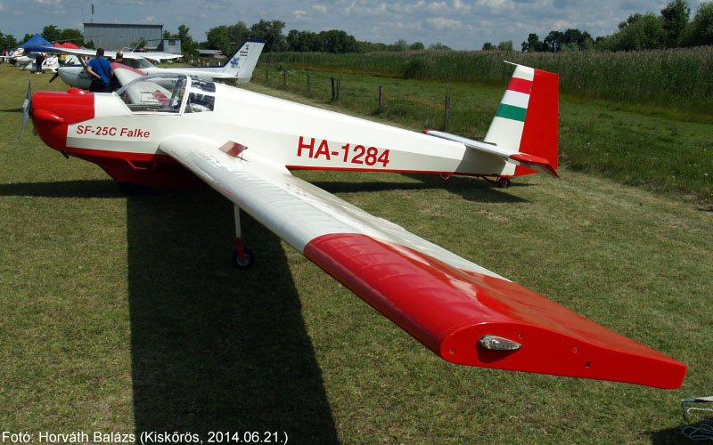 Kép a HA-1284 lajstromú gépről.