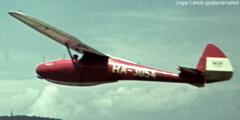 Kép a HA-3054 lajstromú gépről.