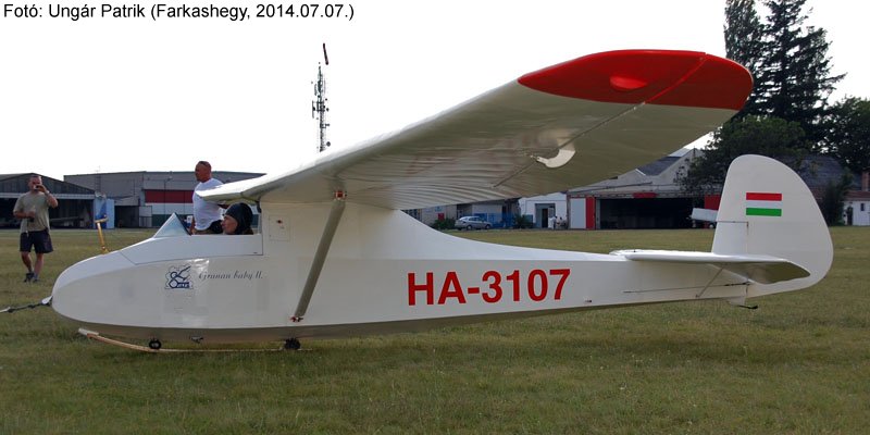 Kép a HA-3107 (2) lajstromú gépről.