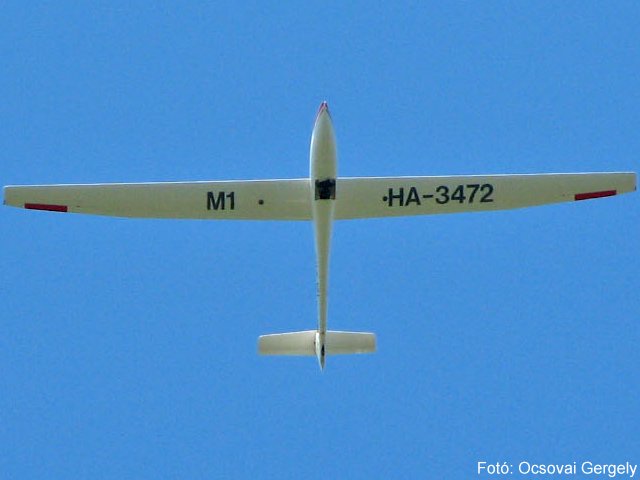 Kép a HA-3472 lajstromú gépről.