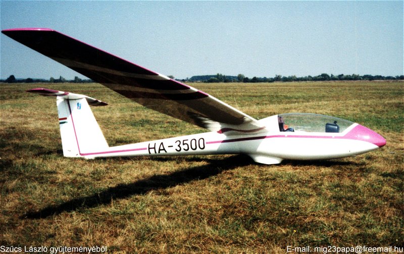 Kép a HA-3500 lajstromú gépről.