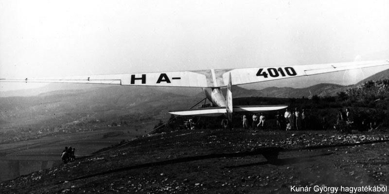 Kép a HA-4010 (1) lajstromú gépről.