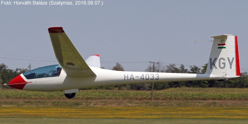 Kép a HA-4033 (2) lajstromú gépről.
