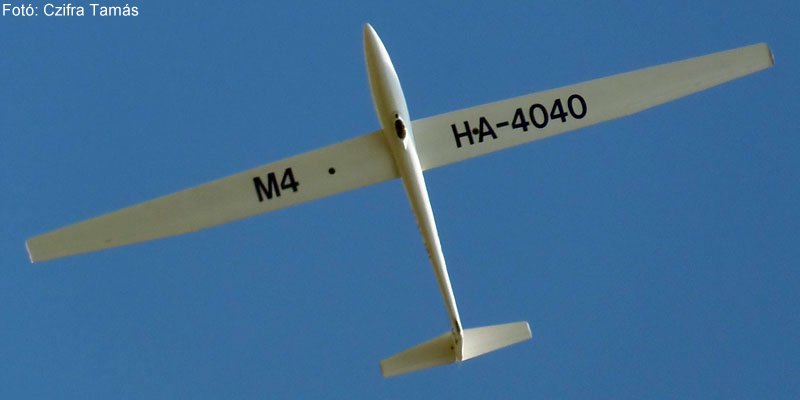 Kép a HA-4040 (2) lajstromú gépről.